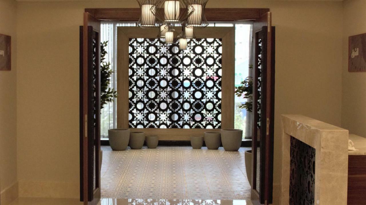 Park Inn by Radisson Makkah Aziziyah Mecca Bagian luar foto A decorative panel of glass